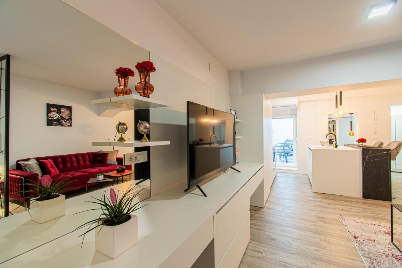 Flexible Selfcheckins 45 - Zagreb - New - Center Apartment ภายนอก รูปภาพ