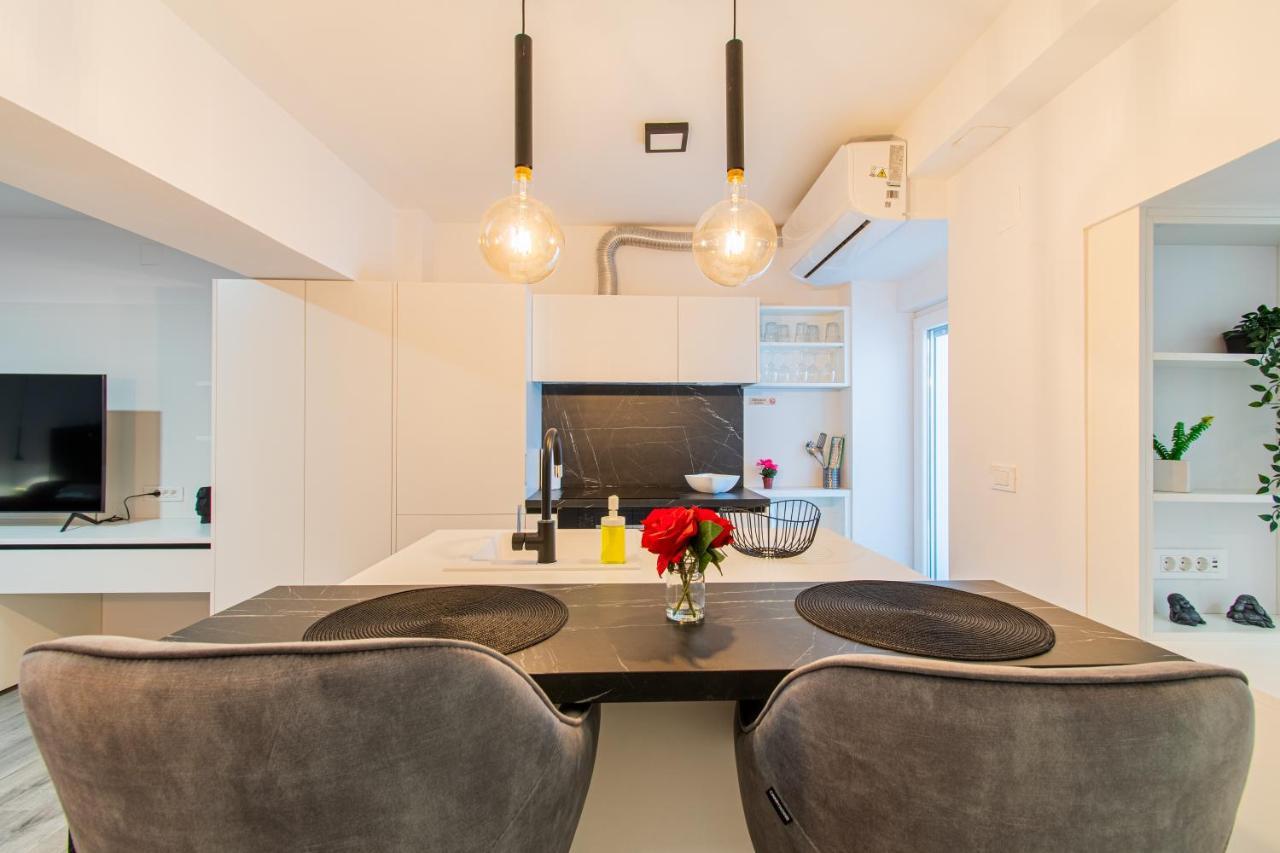 Flexible Selfcheckins 45 - Zagreb - New - Center Apartment ภายนอก รูปภาพ