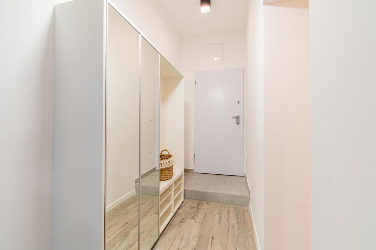 Flexible Selfcheckins 45 - Zagreb - New - Center Apartment ภายนอก รูปภาพ