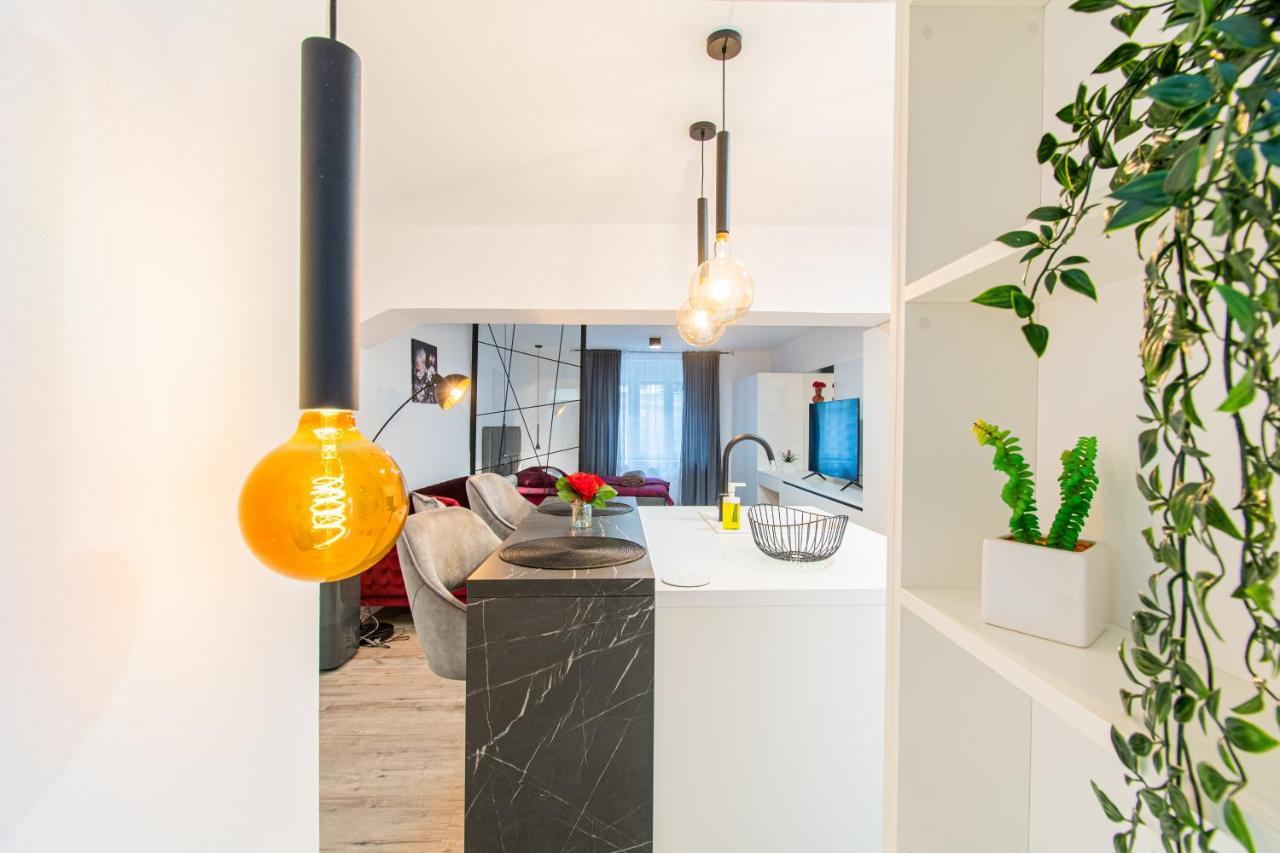 Flexible Selfcheckins 45 - Zagreb - New - Center Apartment ภายนอก รูปภาพ