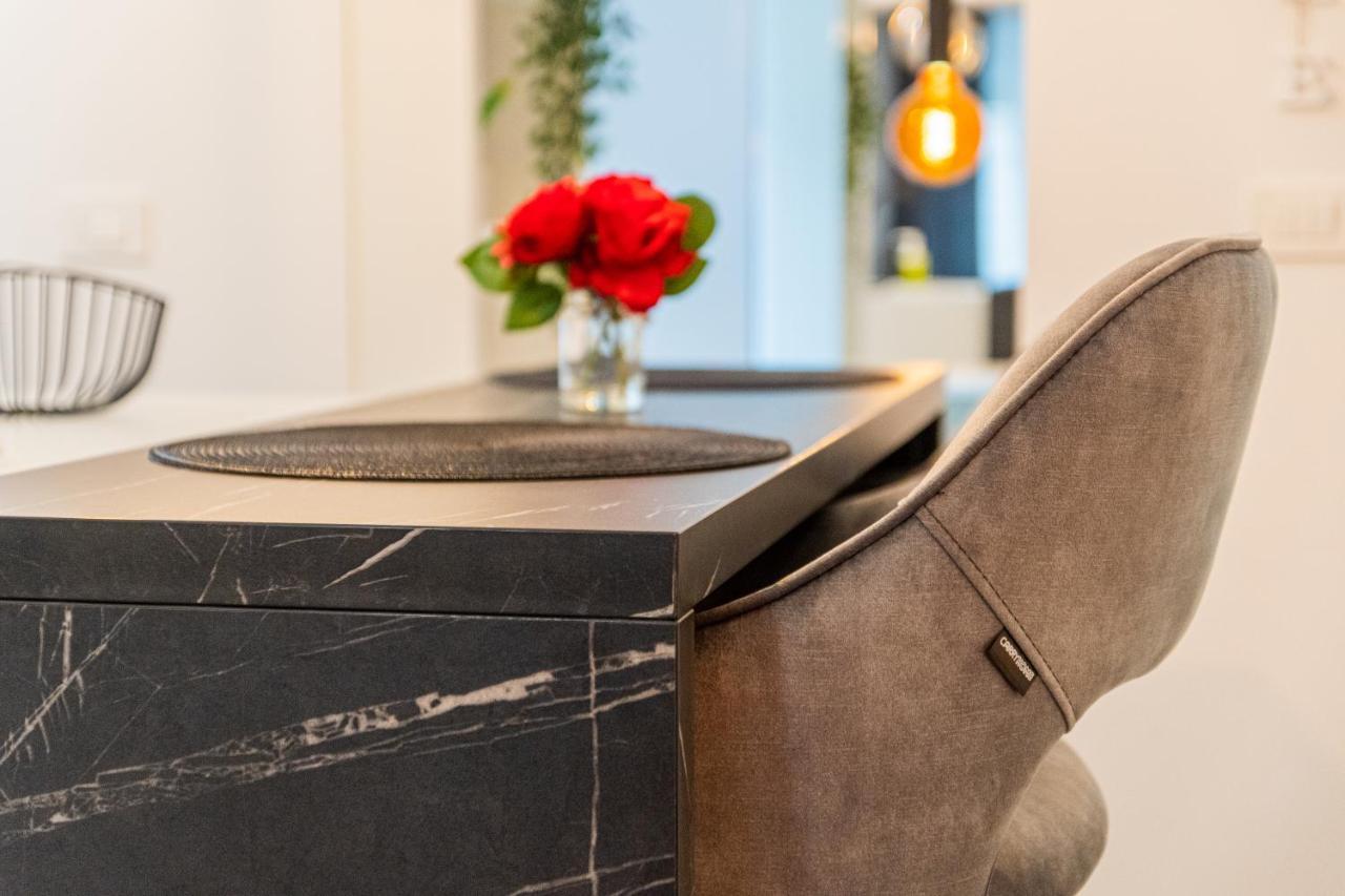 Flexible Selfcheckins 45 - Zagreb - New - Center Apartment ภายนอก รูปภาพ