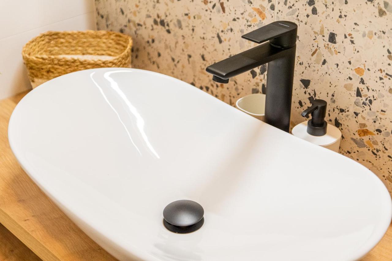 Flexible Selfcheckins 45 - Zagreb - New - Center Apartment ภายนอก รูปภาพ