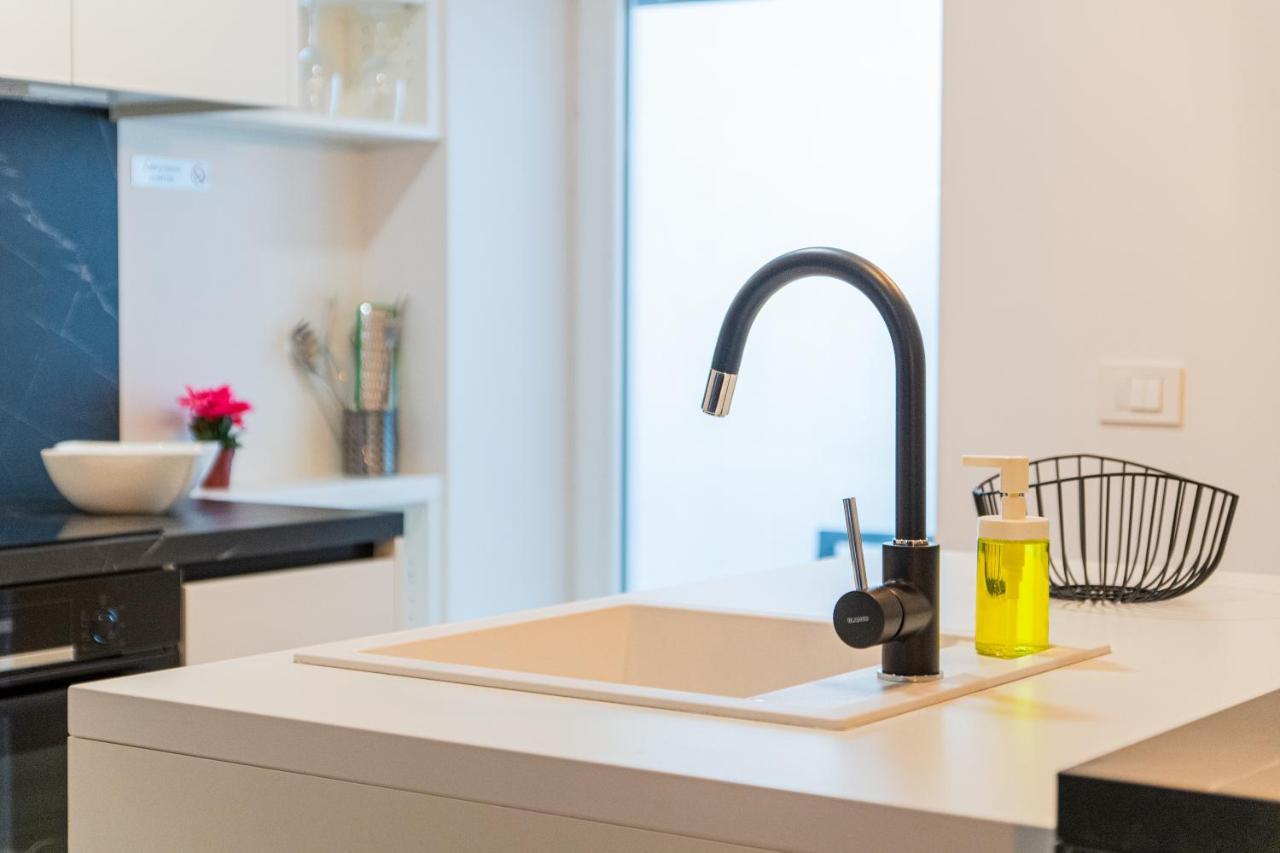 Flexible Selfcheckins 45 - Zagreb - New - Center Apartment ภายนอก รูปภาพ